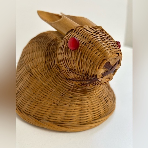 Hand Woven /Vintage Rabbit Basket top with with Bamboo Ears- - Picture 1 of 8